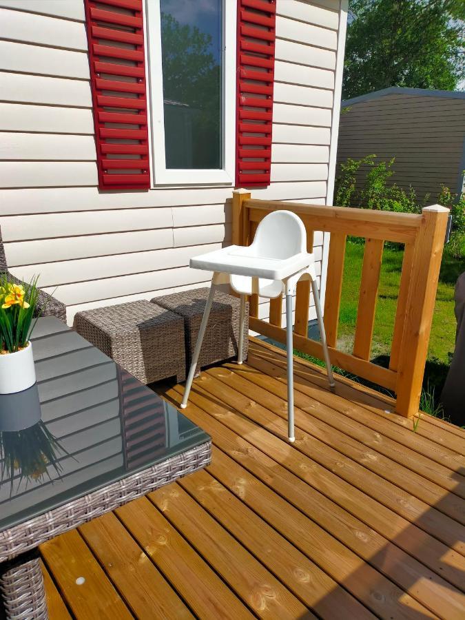 Bj Chalets - De Rug 3 - Vakantiepark Lauwersoog - Luxe Chalet Met Vaatwasser En Inloopkast! Vroege Incheck! Met Airco! Ngoại thất bức ảnh