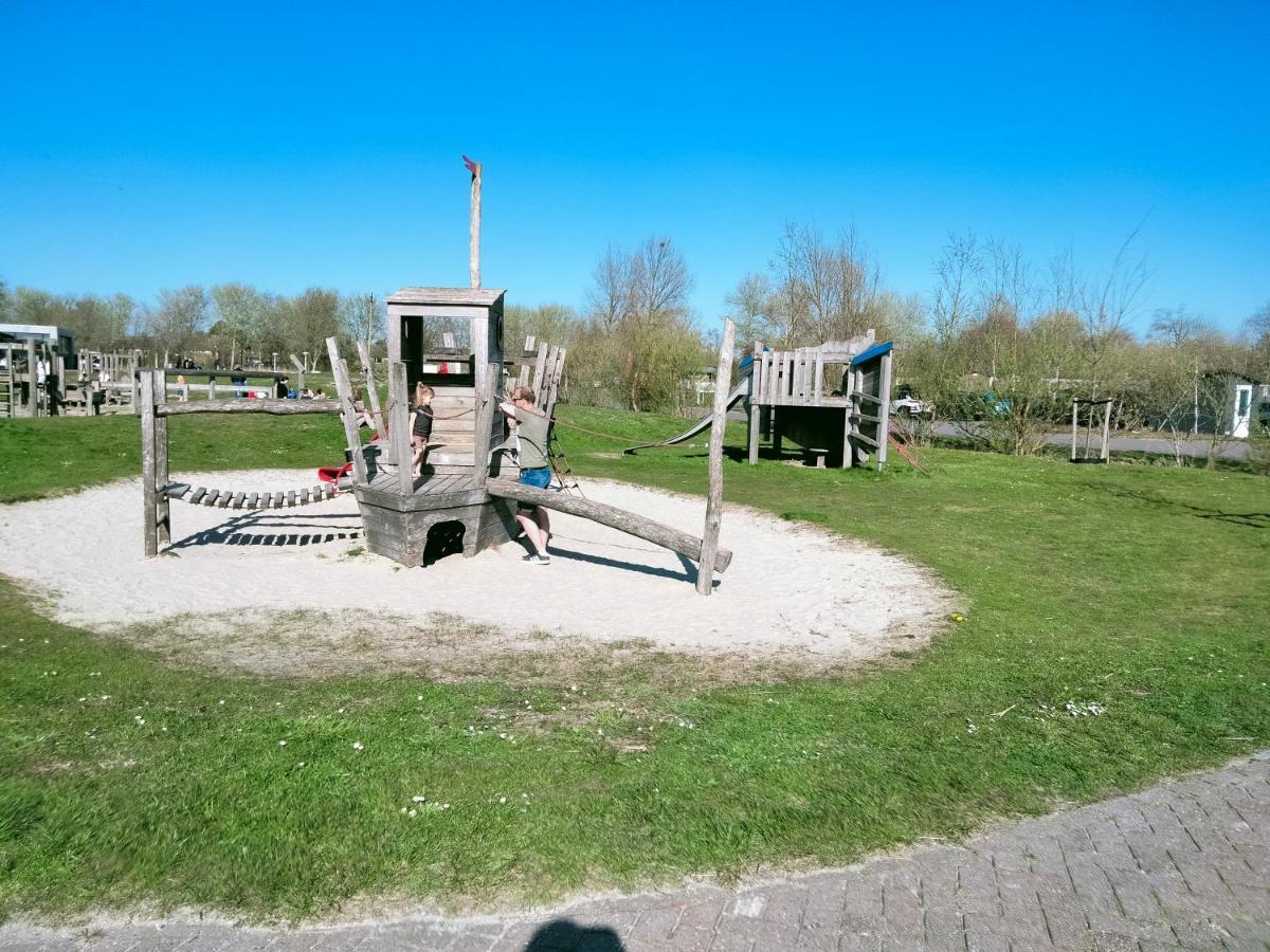 Bj Chalets - De Rug 3 - Vakantiepark Lauwersoog - Luxe Chalet Met Vaatwasser En Inloopkast! Vroege Incheck! Met Airco! Ngoại thất bức ảnh