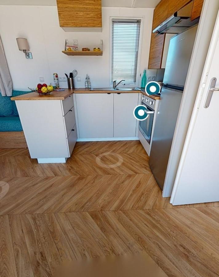 Bj Chalets - De Rug 3 - Vakantiepark Lauwersoog - Luxe Chalet Met Vaatwasser En Inloopkast! Vroege Incheck! Met Airco! Ngoại thất bức ảnh